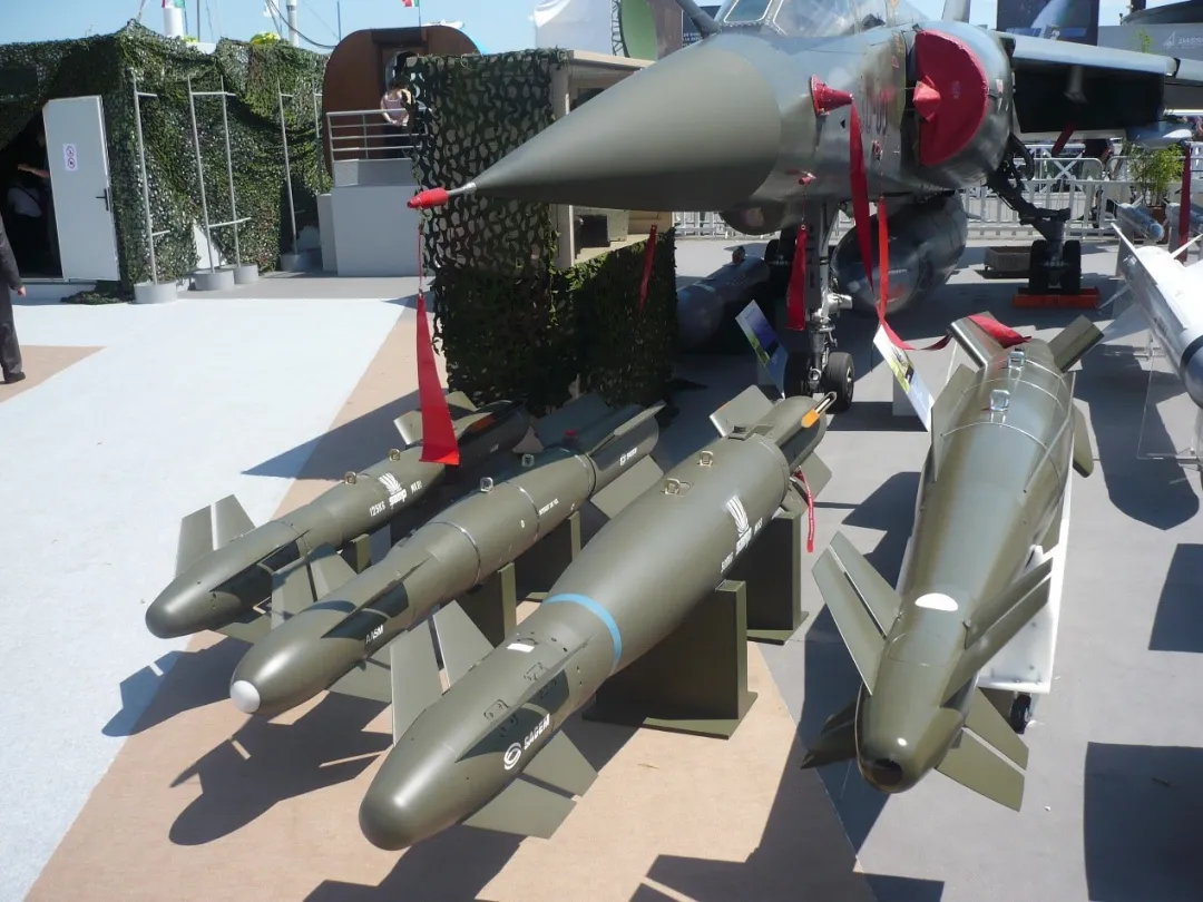 法國空射侵徹制導武器發展情況