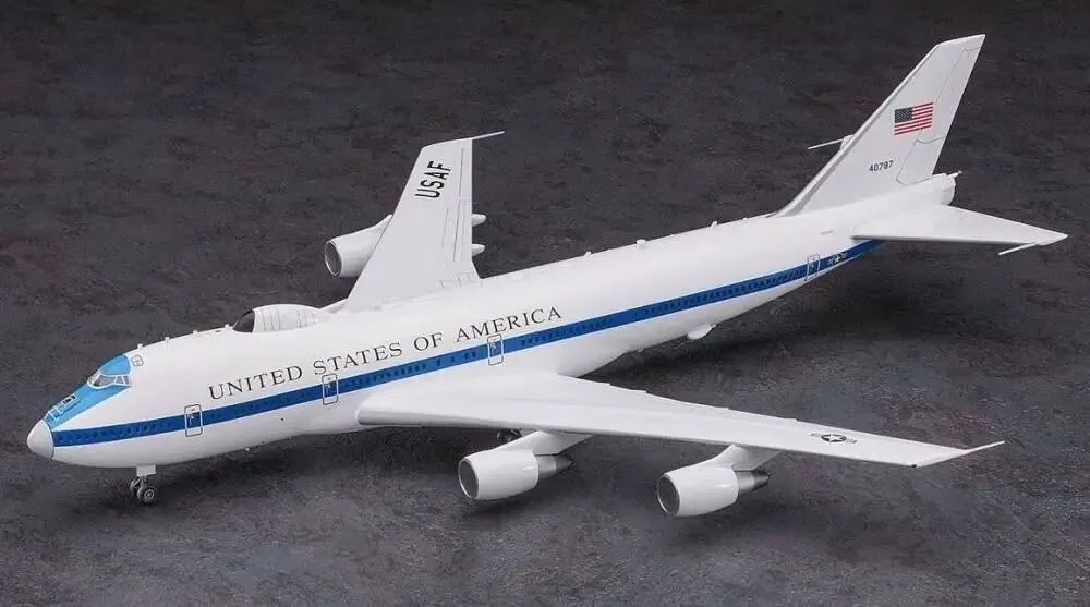 美國“末日飛機”E-4B空中指揮機概述